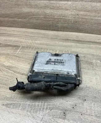 Volkswagen Polo V 6R Engine control unit/module 045906019BP 0281012194
