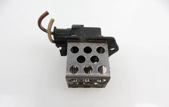 Renault Scenic I Coolant fan relay 8200045082