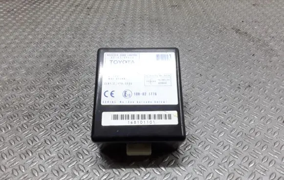 Toyota Corolla Verso AR10 Door control unit/module 897410F010