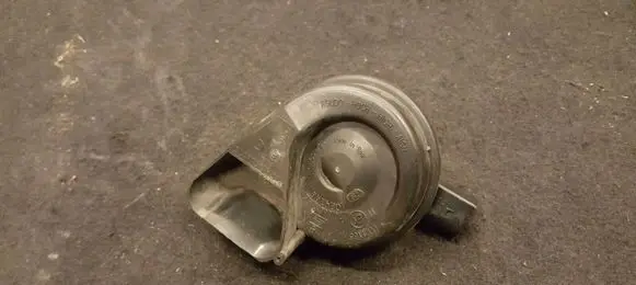 Audi A4 S4 B8 8K Horn signal 8T0951223