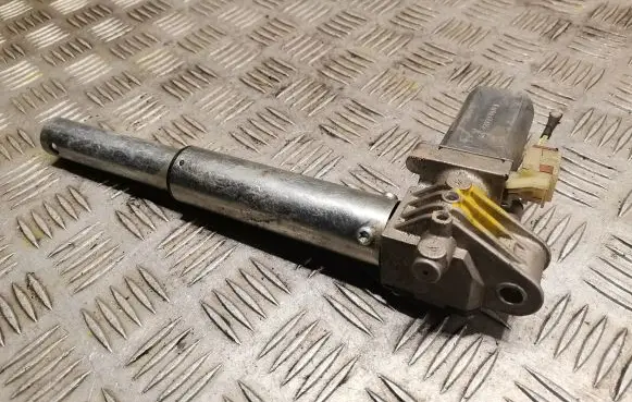 BMW 5 E60 E61 Seat adjustment motor 8321086