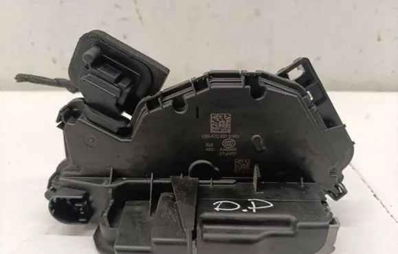 Volkswagen Taigo Front door lock 5TC837016D