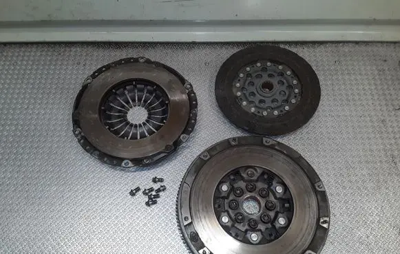 Opel Astra H Clutch set kit 415025610 323058610