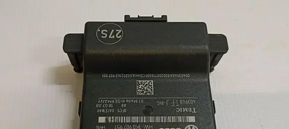 Audi A3 S3 A3 Sportback 8P Gateway control module 1K0907530Q