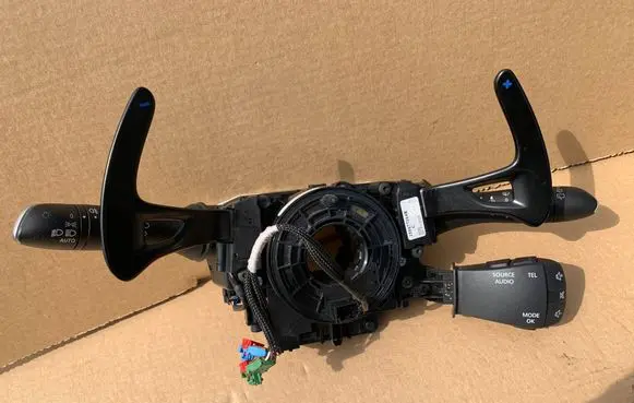 Renault Megane IV Gear shifter/selector 255677264R 255545857R 2555674375r