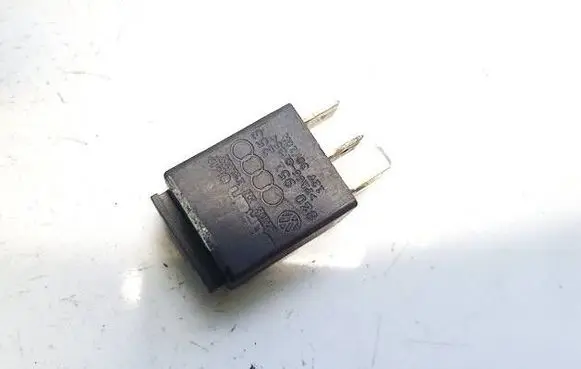 Audi A3 S3 8P Other relay 8Z0951253 395