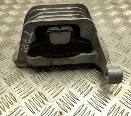 Volkswagen Crafter Engine mount bracket 2N0199262C