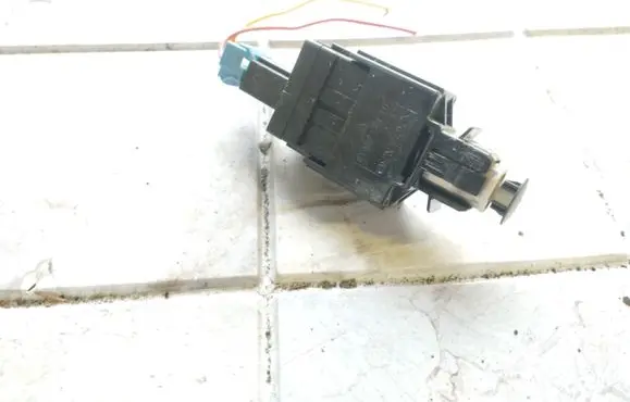 Volvo S80 Brake pedal sensor switch 8622064