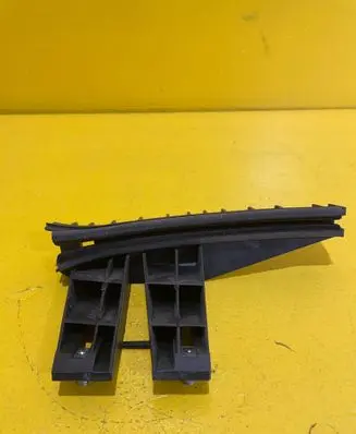 Alfa Romeo Giulietta Rear door window/glass frame 50509904