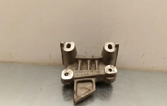 Citroen C4 III e-C4 Engine mounting bracket 9826364780