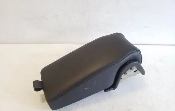 Suzuki Grand Vitara II Armrest 