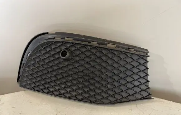 Mercedes-Benz E W213 Front bumper lower grill A2138853003