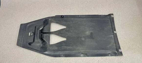 BMW M6 Front bumper skid plate/under tray 7905274