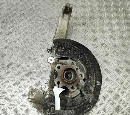 BMW X5 G05 Front wheel hub 6876656