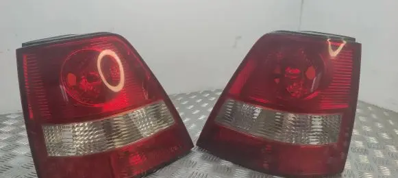 KIA Sorento Rear/tail lights