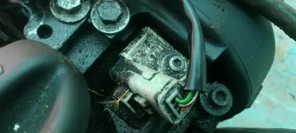 Peugeot 406 Camshaft position sensor 9628559980