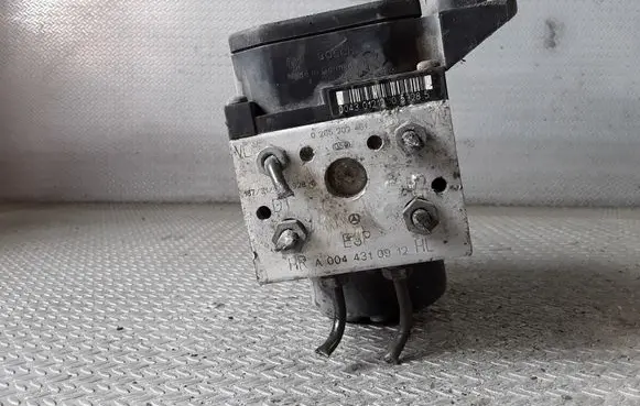 Mercedes-Benz A W168 ABS Pump 0265202461 A0044310912