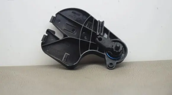 Engine bonnet (hood) release handle