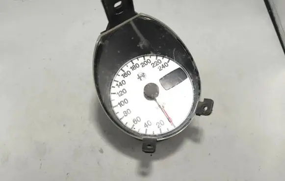 Alfa Romeo 156 Speedometer (instrument cluster) 60658104 6160349918