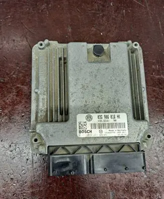Volkswagen Touran I Engine control unit/module 03G906016HK 0281012251 1039S07795