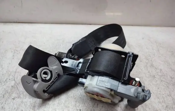 Hyundai ix35 Front seatbelt 888102Y2109P