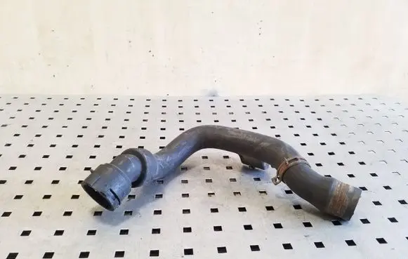 Volkswagen PASSAT B5.5 Engine coolant pipe/hose 8D0121101AD
