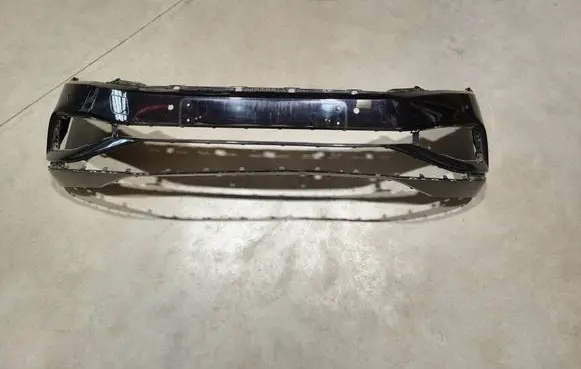 Volkswagen PASSAT B8 Front bumper 3G0807221F