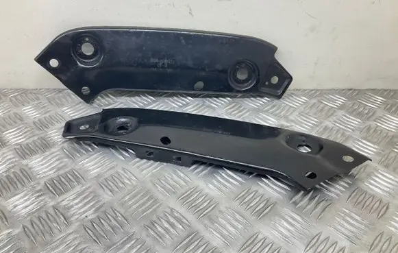 Volkswagen Jetta VI Radiator support slam panel bracket 5C6805932 5C6805931