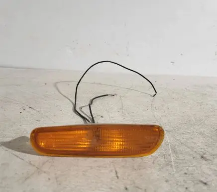 Volvo S40, V40 Front fender indicator light