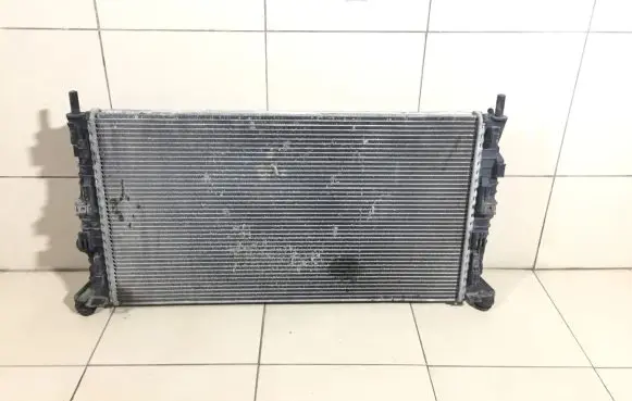 Volvo V50 Coolant radiator 3M5H8005TL