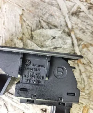 Volkswagen Touareg I Electric window control switch 7L6959851B
