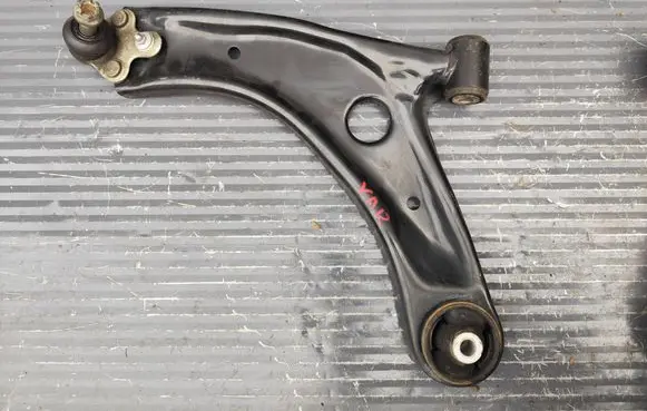 Toyota Yaris XP210 Front control arm YARISIVWAHACZLEWY