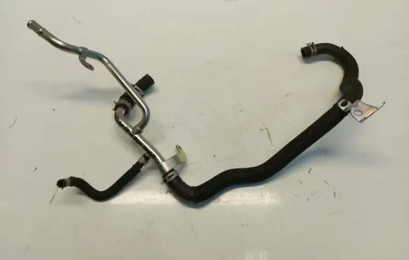 Nissan Qashqai J12 Engine coolant pipe/hose