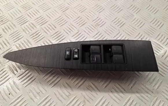 Toyota Avensis T270 Electric window control switch 8404005020 8404005060