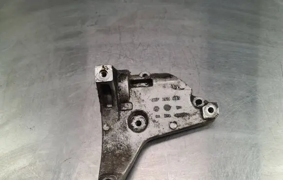 Volkswagen Caddy Generator/alternator bracket 03F260885