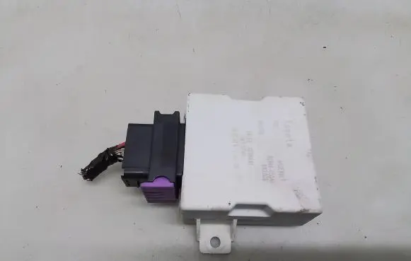 Toyota Avensis T250 Window wiper relay 8594005040