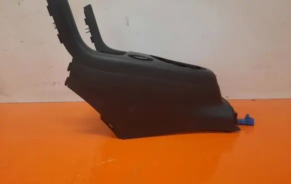 Suzuki Swift I Center console 75811-62J0