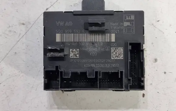 Volkswagen Touran III Door control unit/module 5Q0959592E 5Q0959592B