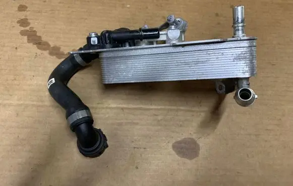 BMW X3 G01 Gearbox / Transmission oil cooler 8607237