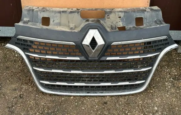 Renault Master III Front bumper upper radiator grill 623109004R