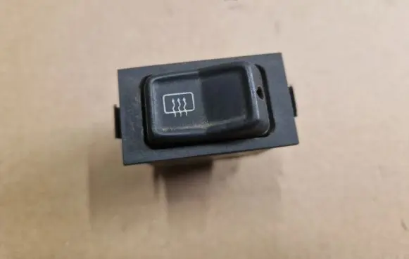 Volkswagen Scirocco Windscreen/window heater switch 162959621