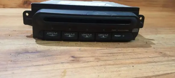 Chrysler Voyager CD/DVD changer 