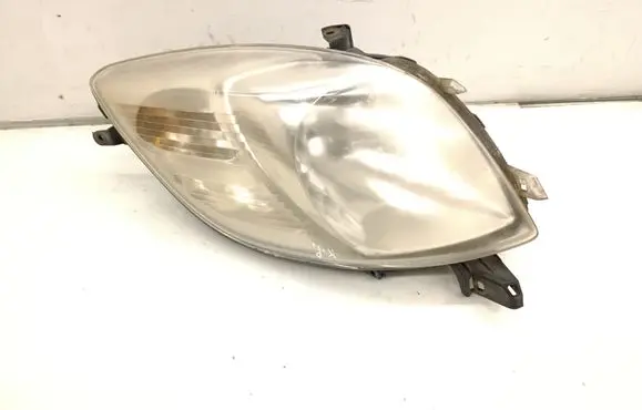 Toyota Yaris Headlight/headlamp