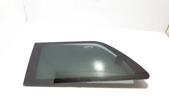 Volkswagen Amarok Rear side window