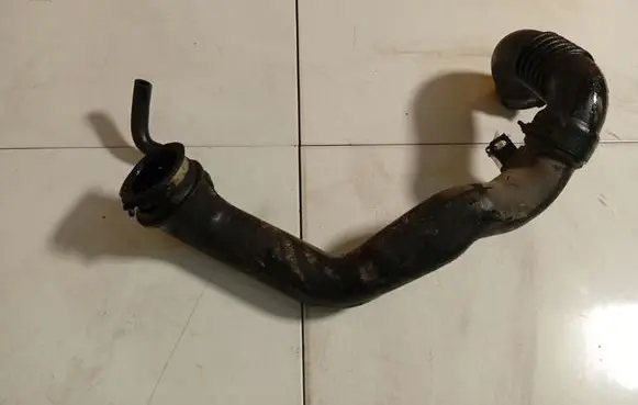 Mazda 6 Intercooler hose/pipe PF7J13221