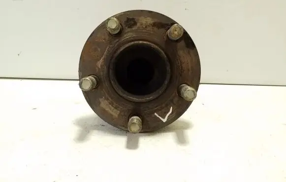 Rear wheel hub