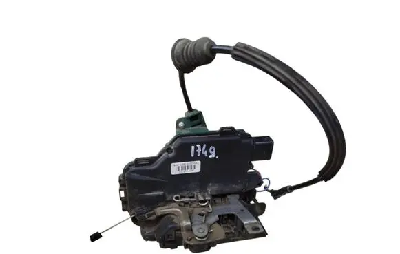 Volkswagen PASSAT B5.5 Front door lock 3B1837016AC