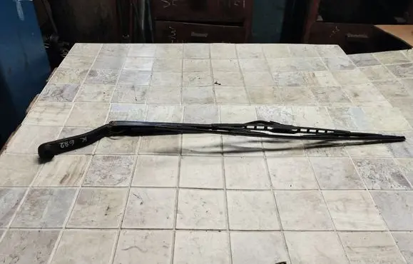 KIA Sorento Windshield/front glass wiper blade 9645