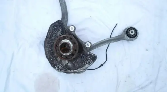 Mercedes-Benz C W205 Front wheel hub spindle knuckle 2052100