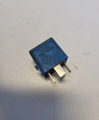BMW X3 E83 Other relay 6915327